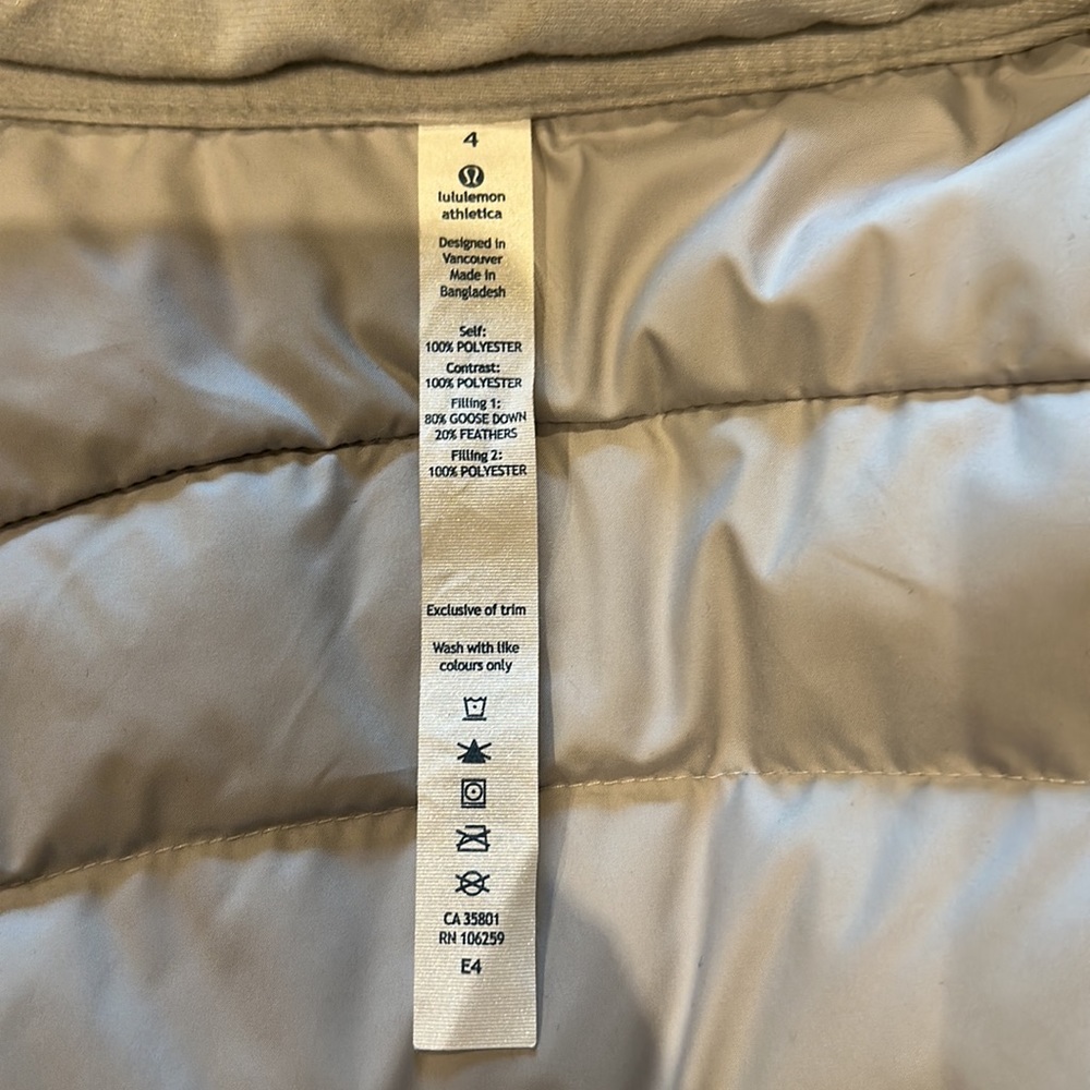 LIKE NEW LULULEMON Spring fling ruffled puffy windbreaker jacket size 4 - Picture 9 of 9